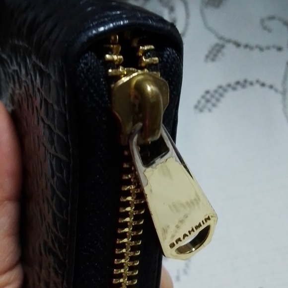 Brahmin Croc Embossed Leather Full Zippered Wallet - Picture 11 of 13